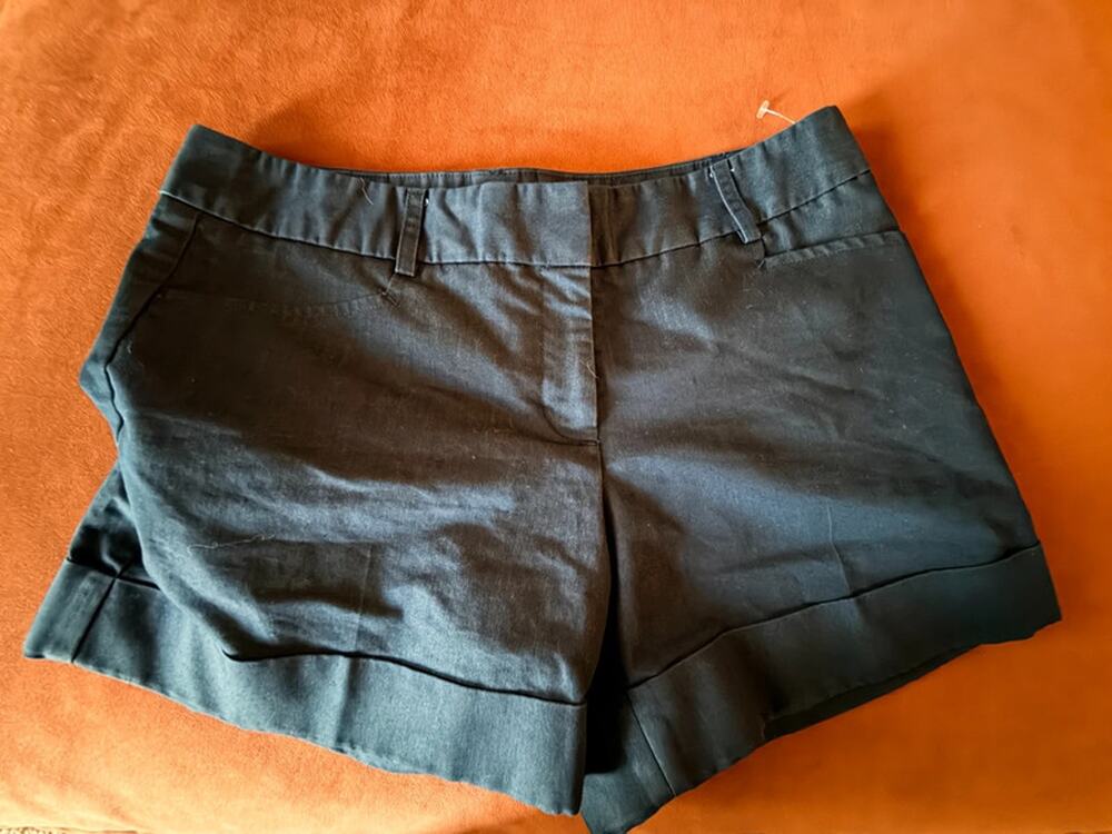 3 for $9 Express editor blue chombray shorts 4 euc cuffed 1995